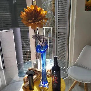 To Be In Appartement